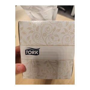 TORK Kosmetiktücherbox Extra Soft Premium 2-lagig weiß, 100 Tücher