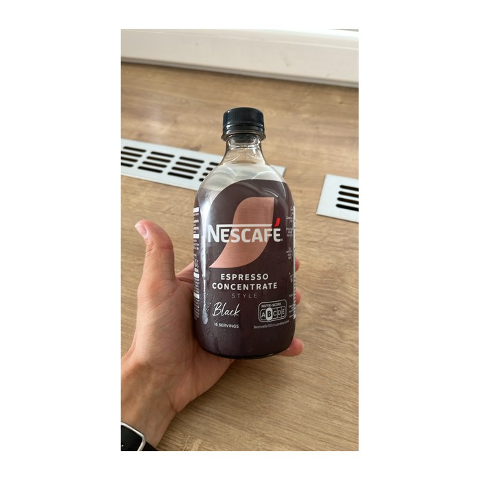 NESCAFÉ ESPRESSO CONCENTRATE STYLE Black Instantkaffee, Arabica- und Robustabohnen mild, 16 x 30,0 ml