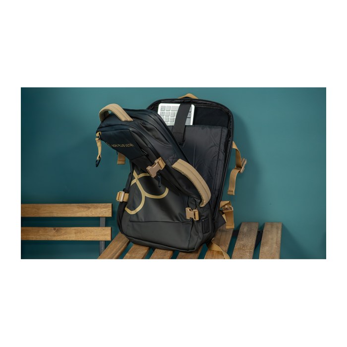 ultron Rucksack NPU 17",schwarz/Gold